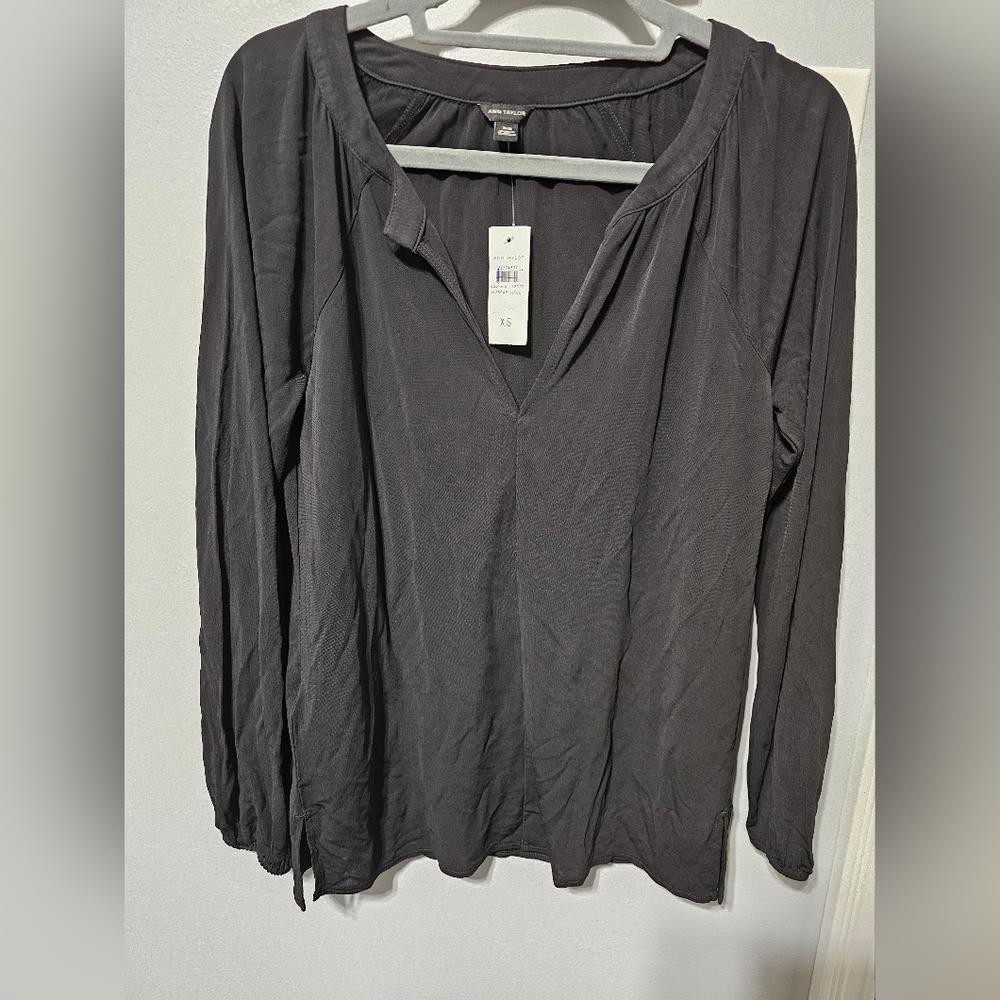 Ann Taylor Women's Black Long Sleeve Top